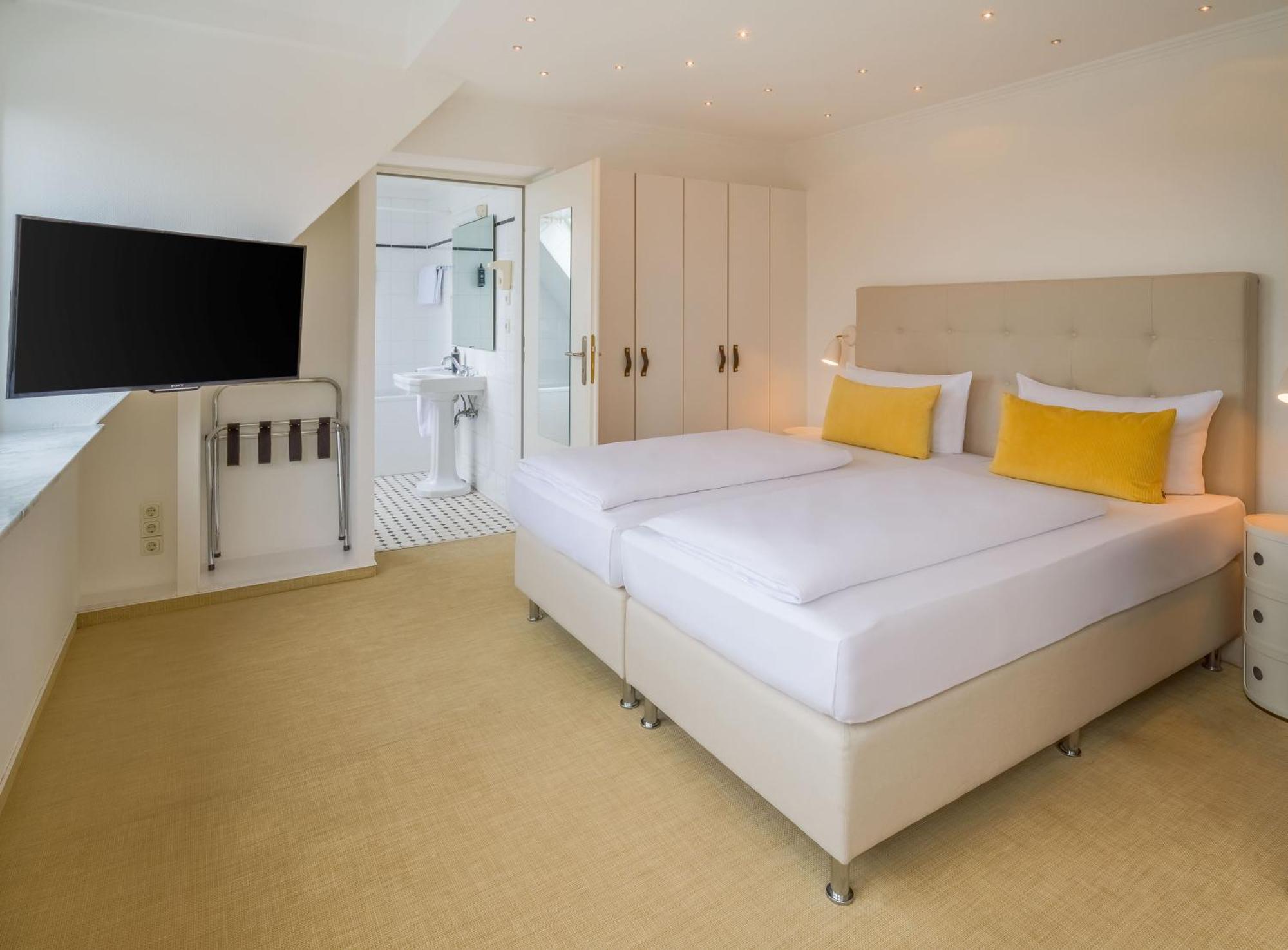 Rugs 4* Kolonia